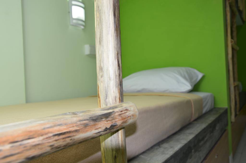 The Eco-Living Hostel Denpasar Zimmer foto